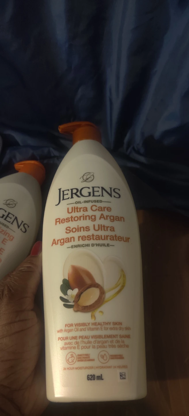 Jergens Revitalizing Vitamin E Body Lotion 620mlx3 - photo 4