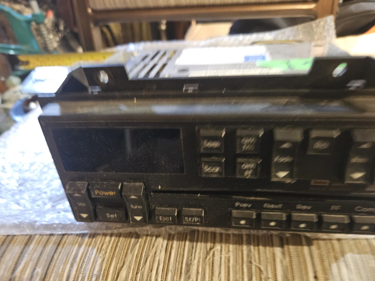 Delco Bose Gold Series Car Stereo - photo 2