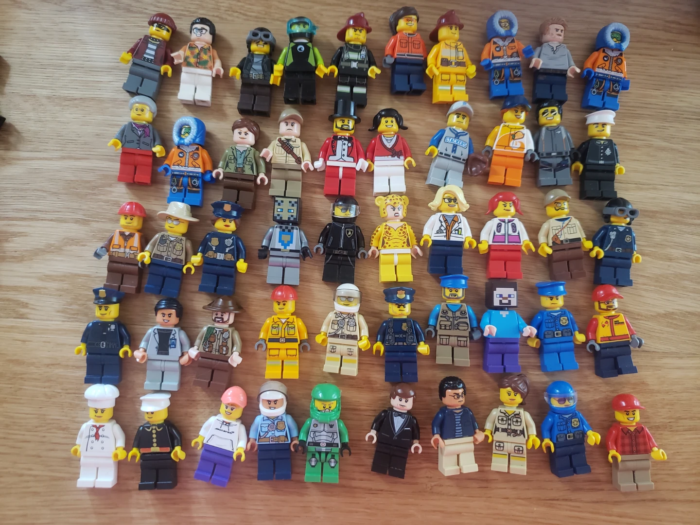 Lego assorted city minifigures - photo 3
