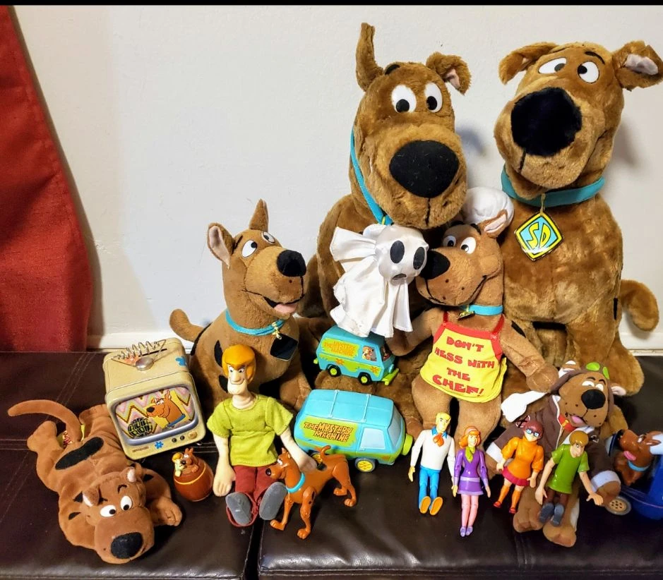 Scooby-Doo Plush and Action Figure Bundle Collection