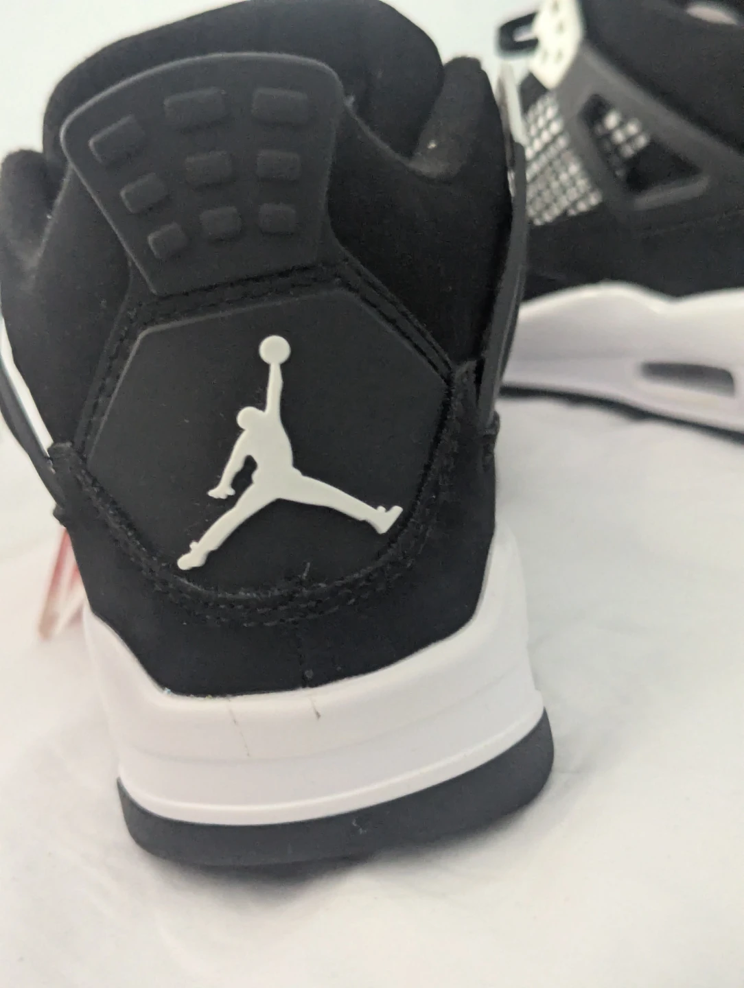 Jordan 4 white thunder - photo 2