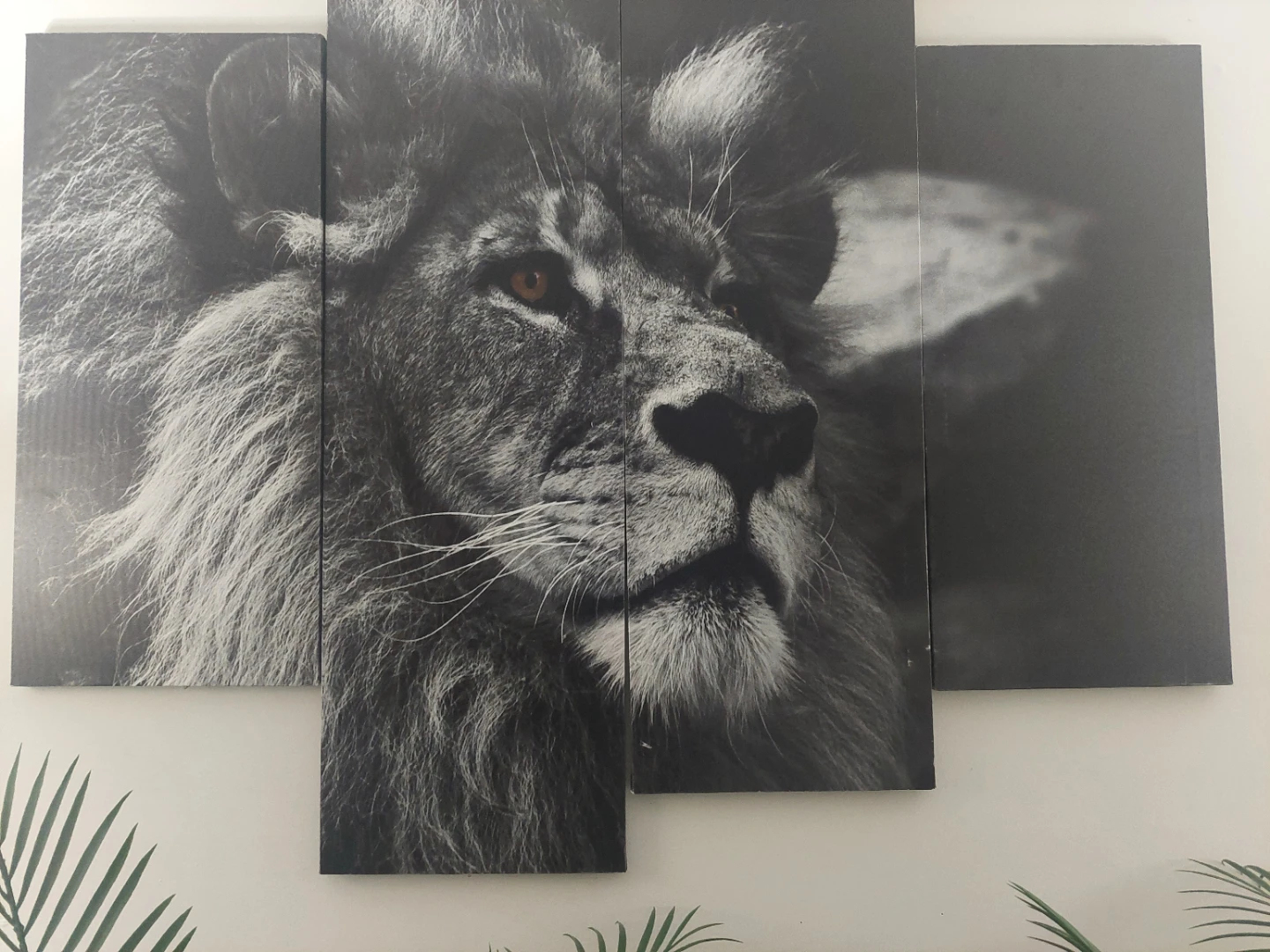 Moving Sale -Lion Head Canvas Wall Art - photo 2