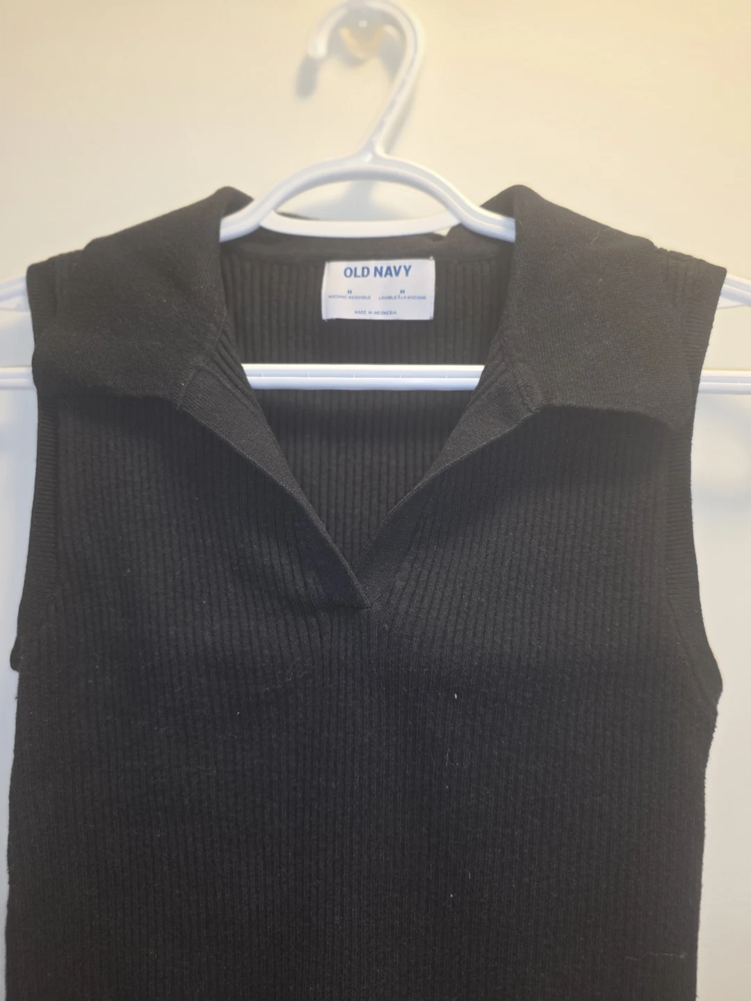 Old Navy Black Sleeveless Collared Top Size M - photo 4