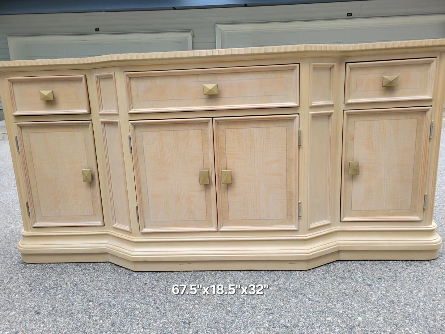 Vintage Bleached Oak Sideboard / Console Table / Buffet. - photo 3