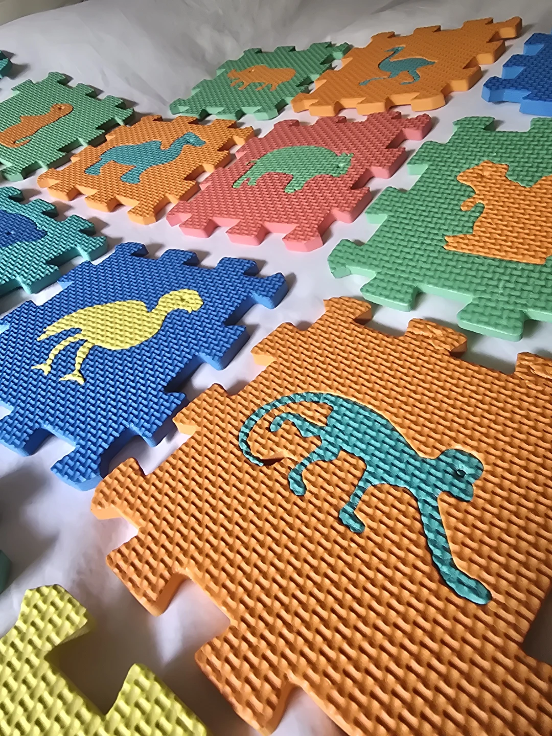 17 Foam Puzzle Mats with Animal Designs