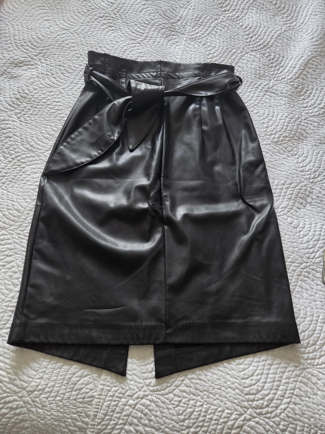 Dynamite faux leather belted skirt