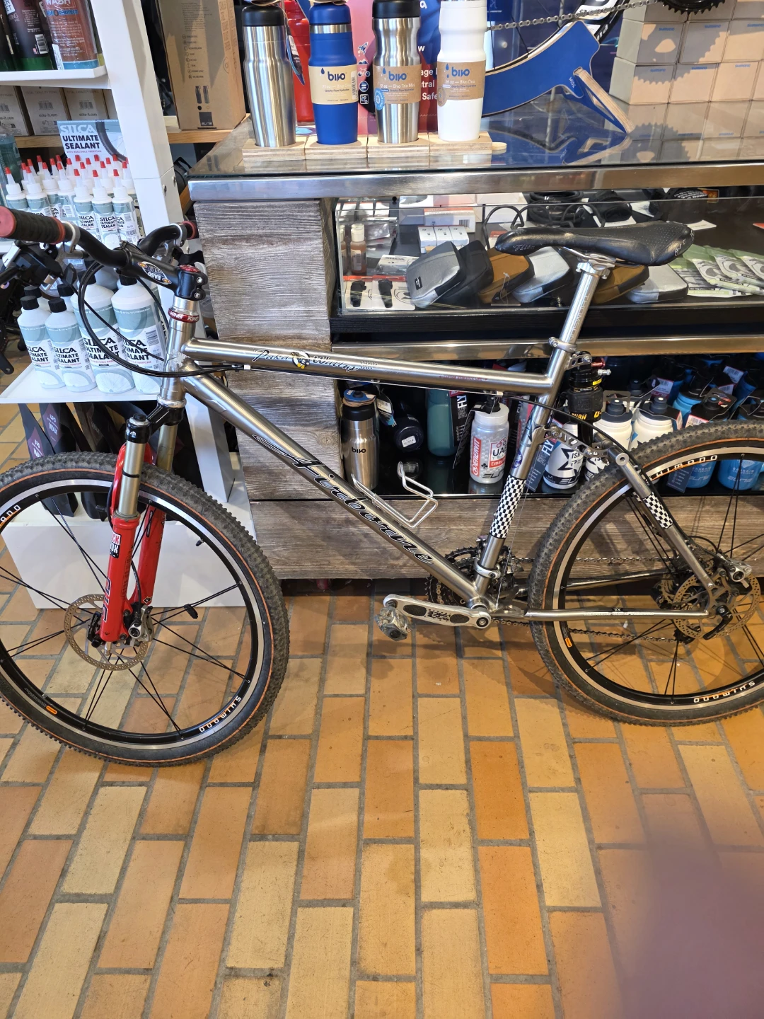 Titanium Retro MTB 26er soft Tail