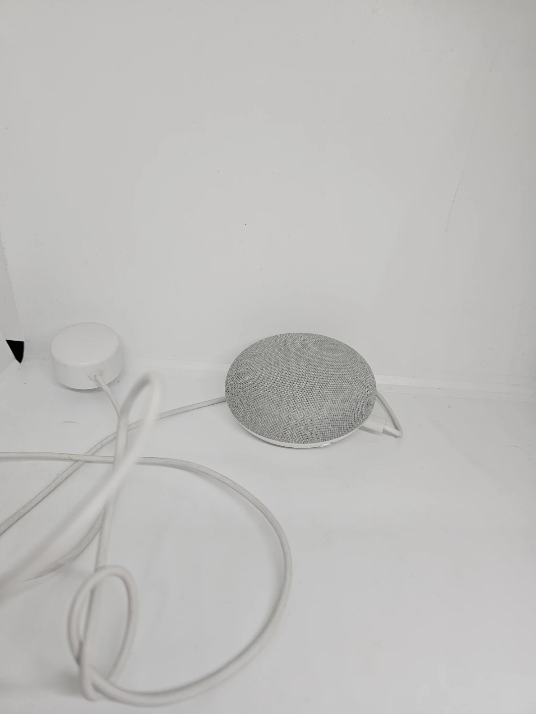 Google Nest Mini (2nd Gen) Smart Speaker - Chalk