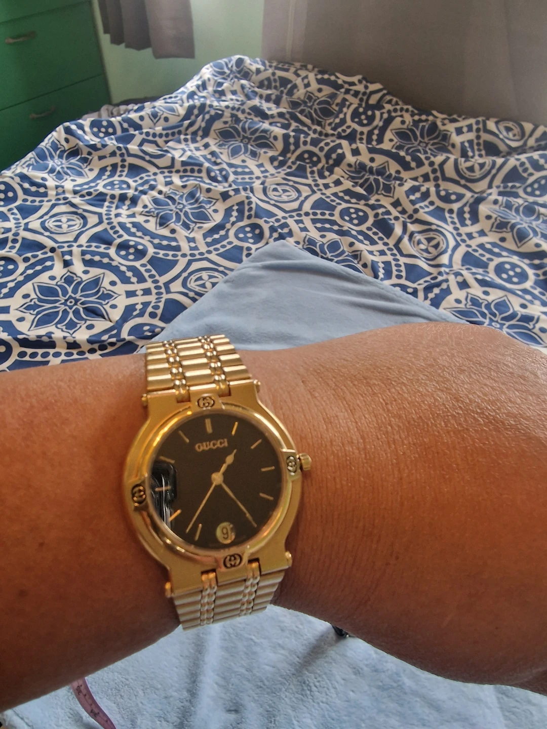 Gold Tone Gucci Watch with Black Dial - photo 3