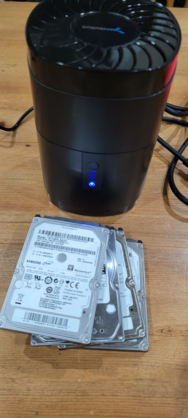 Sabrent 4-Bay HDD Docking Station with 4 x1tb Hard Drives - photo 4