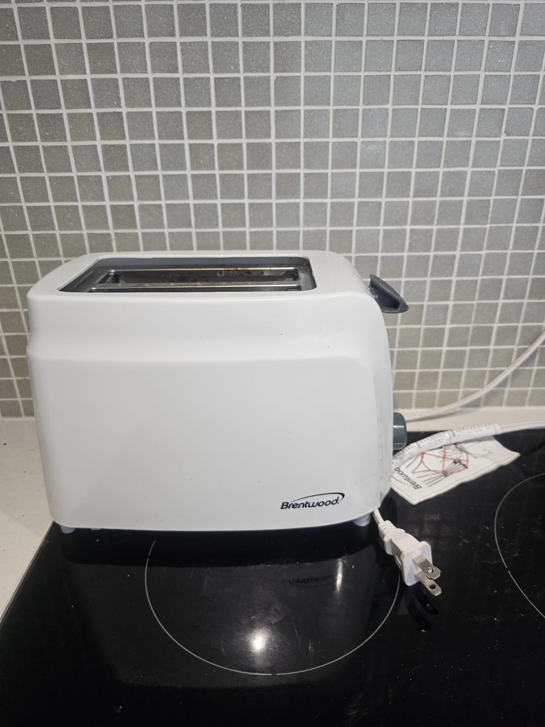 Brentwood 2-Slice White Toaster