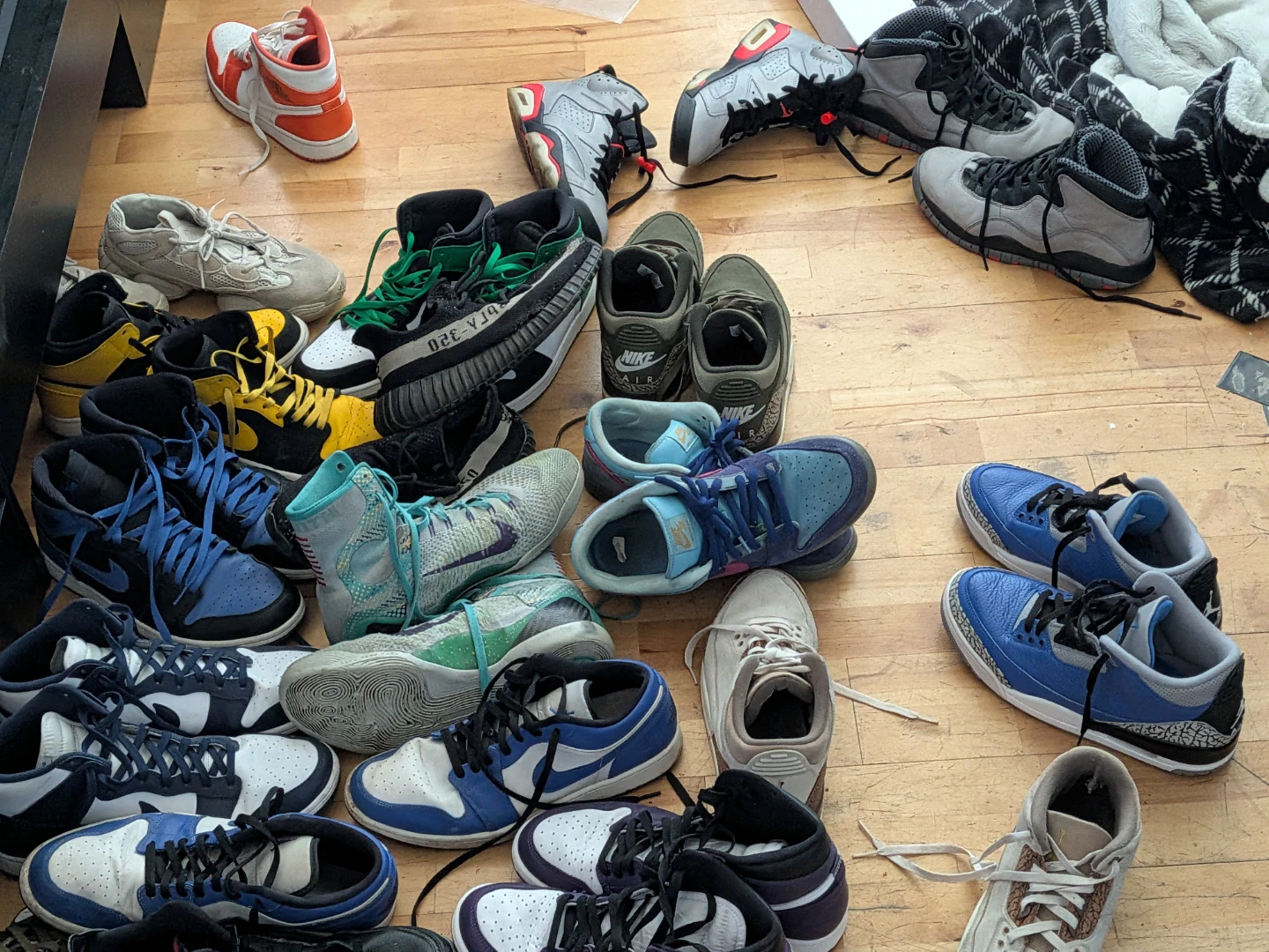 Jordans size 10-12 - photo 4