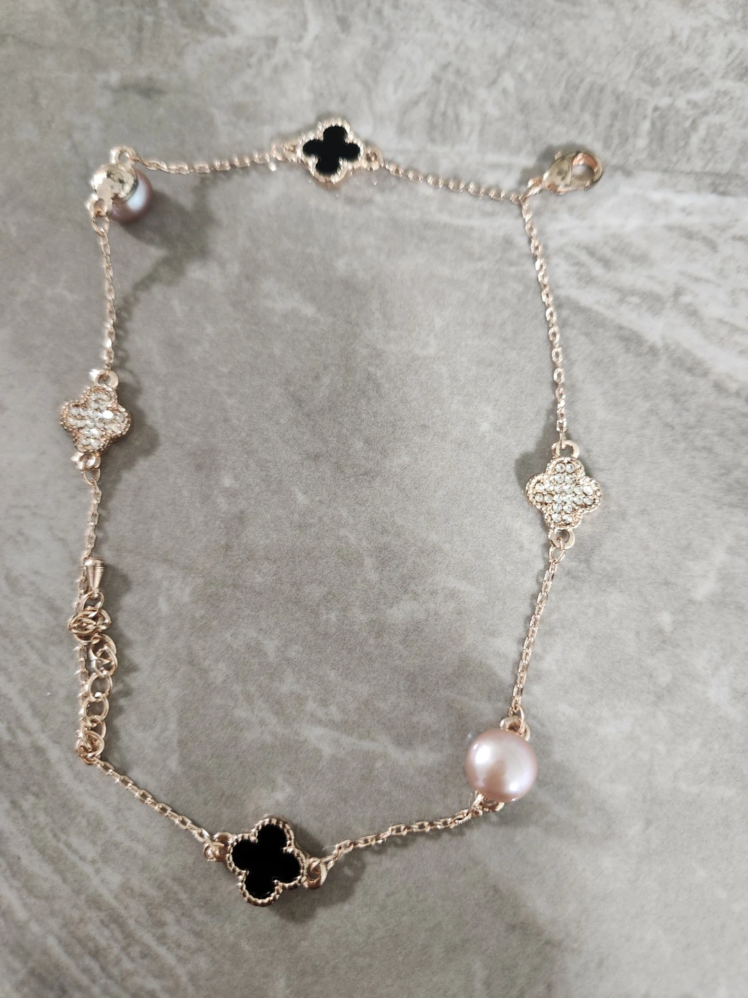 Rose Gold Clover & Pearl necklace