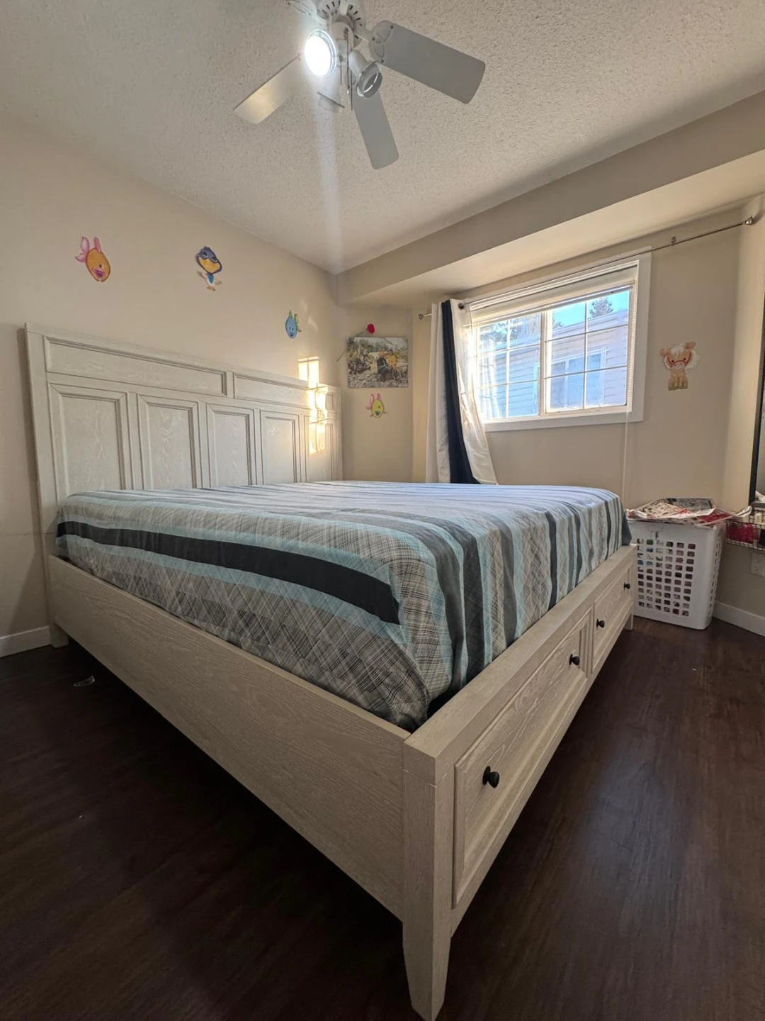 KING SIZE BED