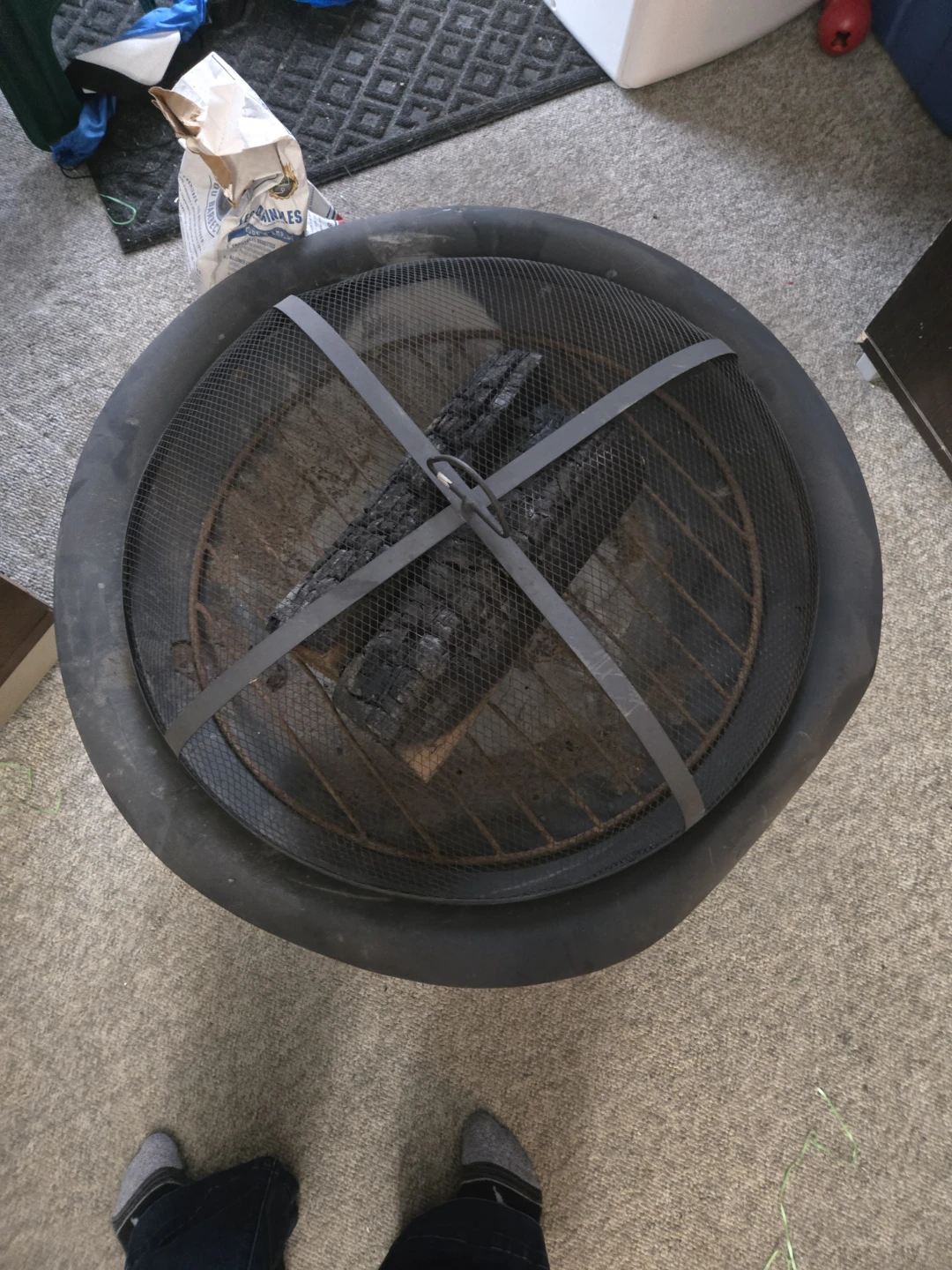 Round Fire Pit with Mesh Cover
