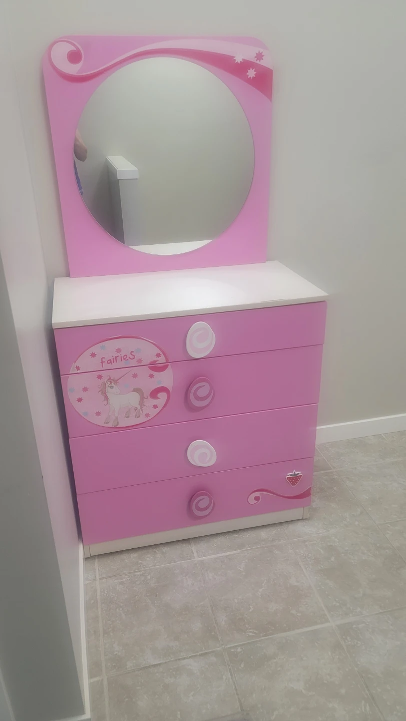 Dresser with mirror and corner shelf for girls