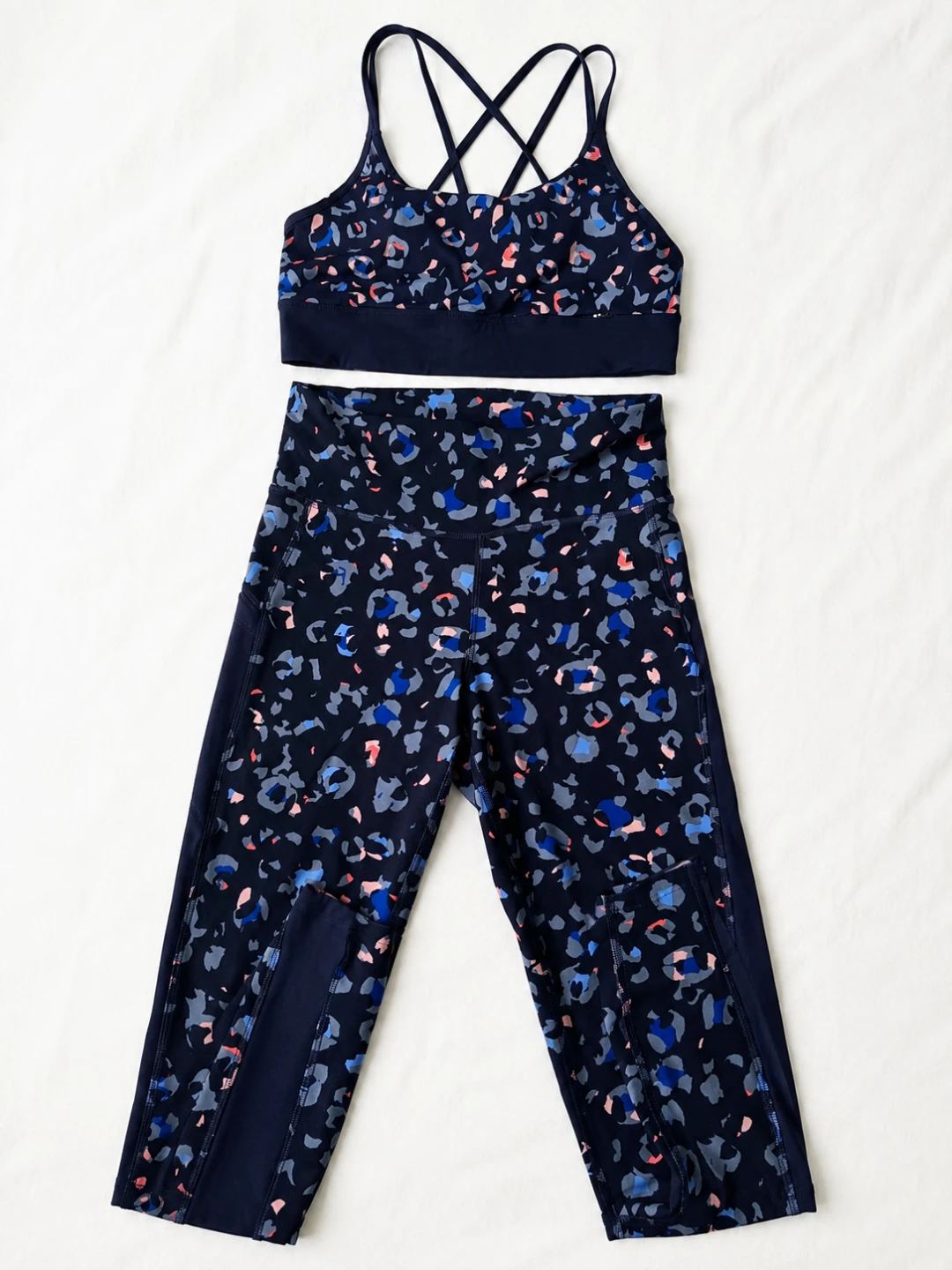 Athletic Sports Bra and Leggings Set - Navy Leopard Print
