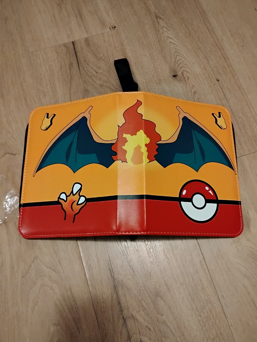 Pokemon Charizard Card Binder - photo 2