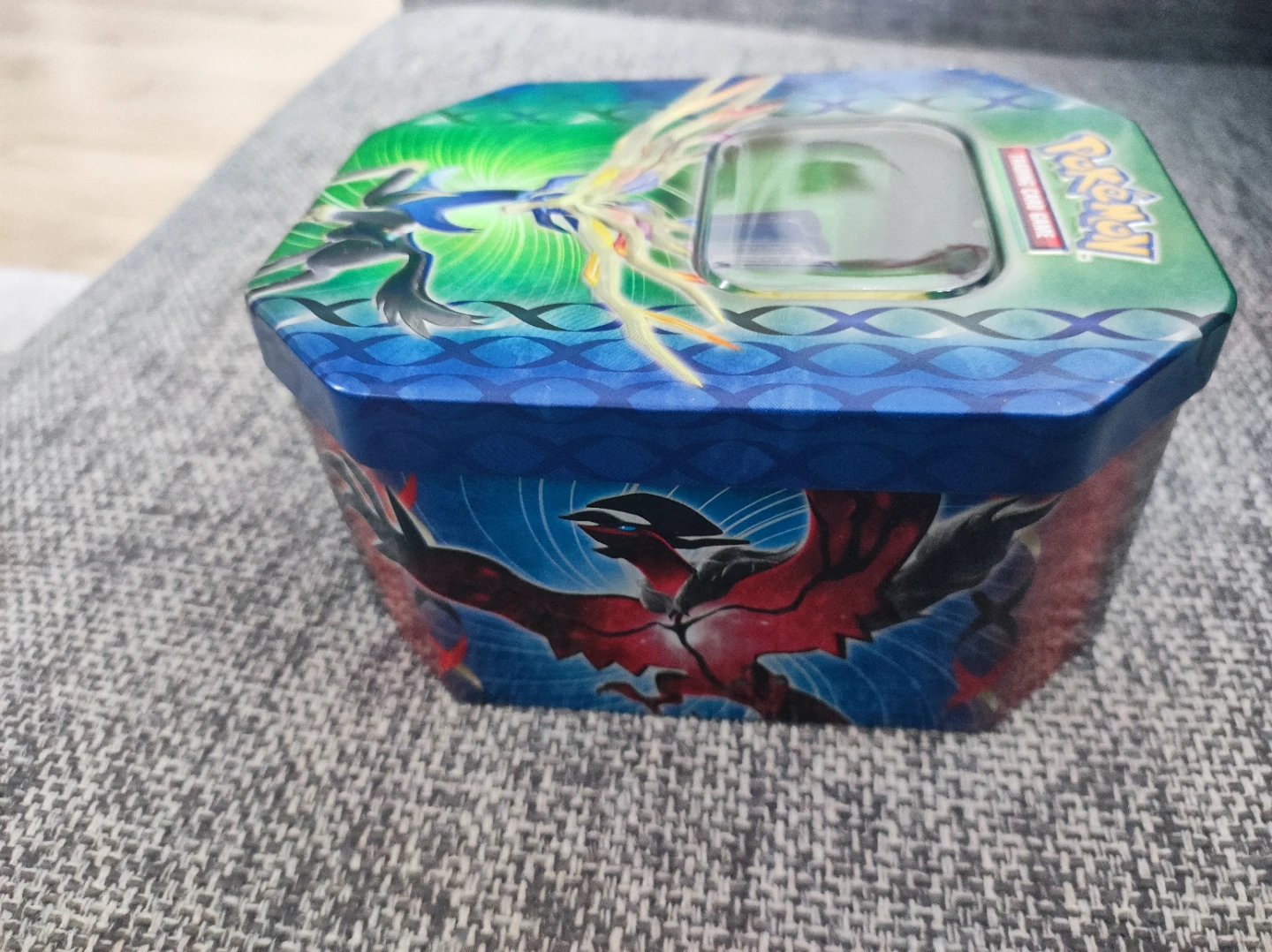 Pokemon Trading Card Game Tin