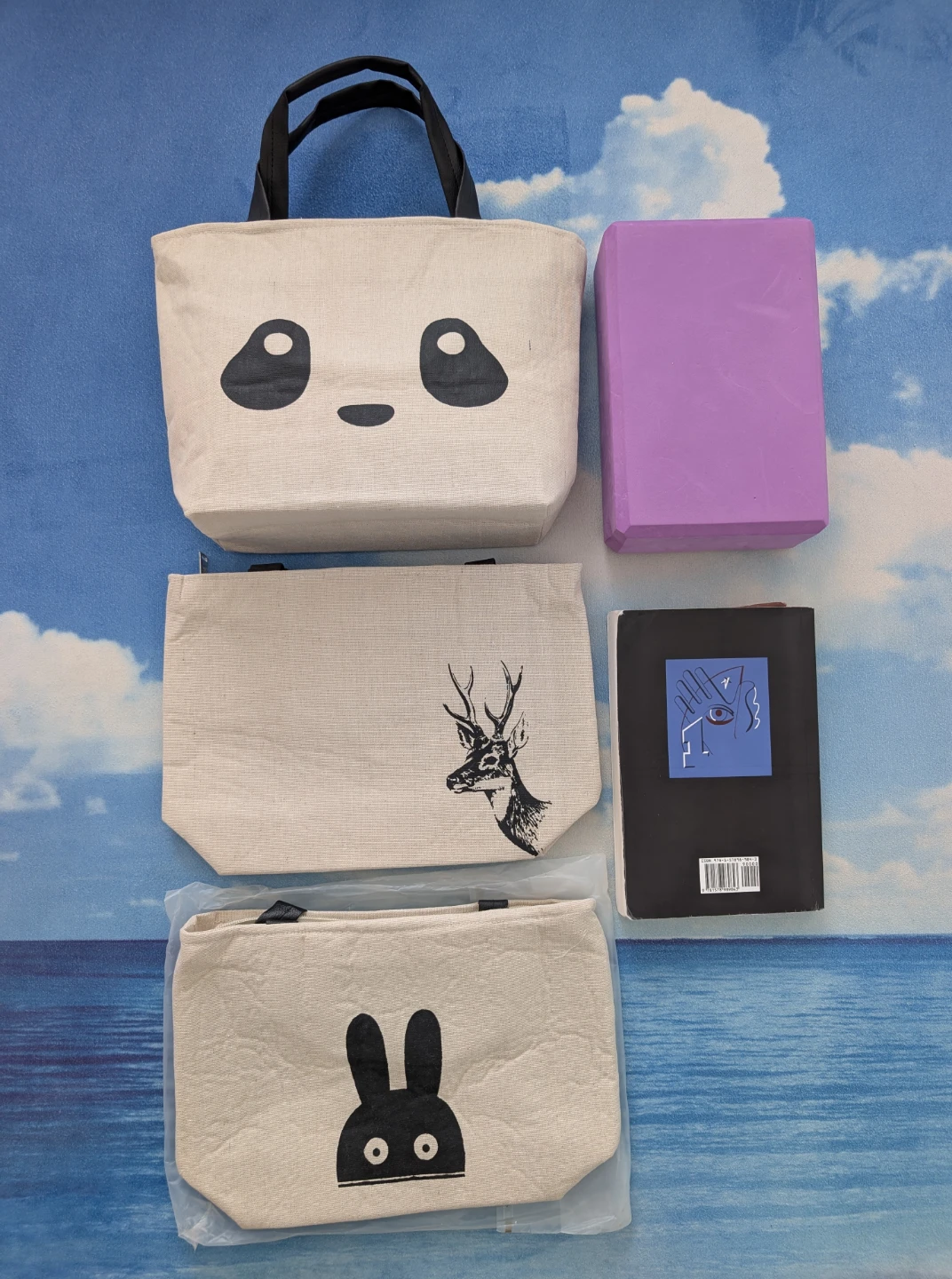 Brand NEW insulated Cooler bag with animal design🐼🫎🐰