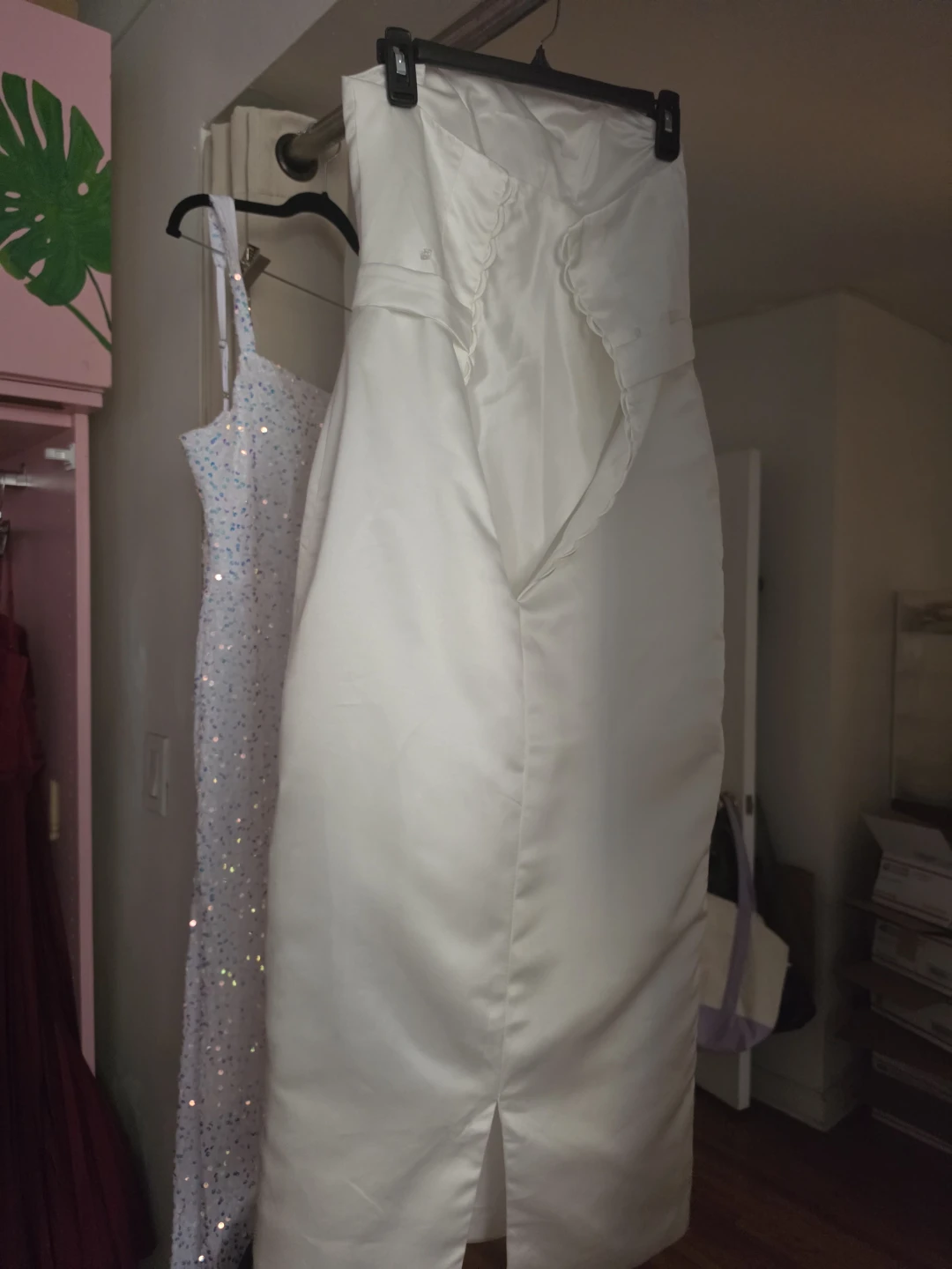 White Strapless Satin Dress - photo 2