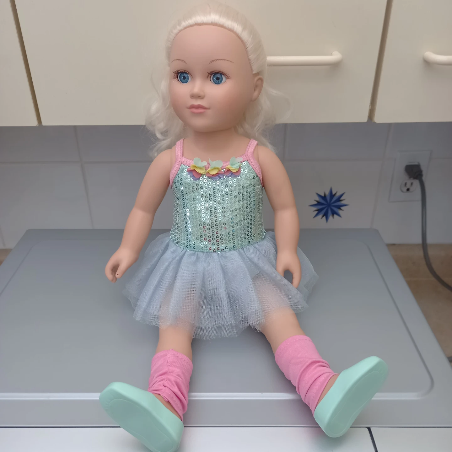 My Life As Estella. Posable 18-Inch Doll, Blonde Hair, Blue Eyes - photo 4