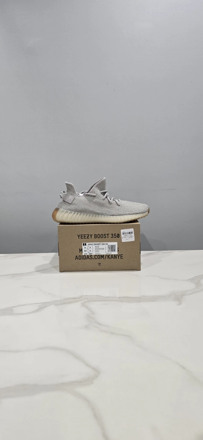 Adidas Yeezy 350 V2 Sesame Size 9.5