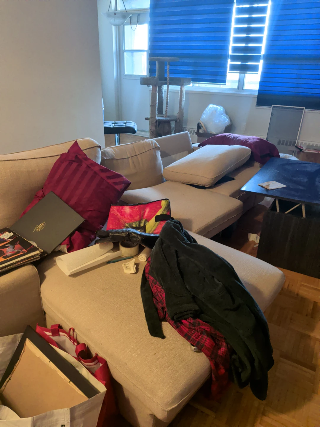 Sectional Sofa Ikea good condition *smoker