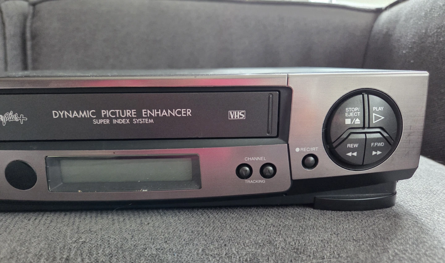 Hitachi VCR (Video Cassette Recorder) - photo 4