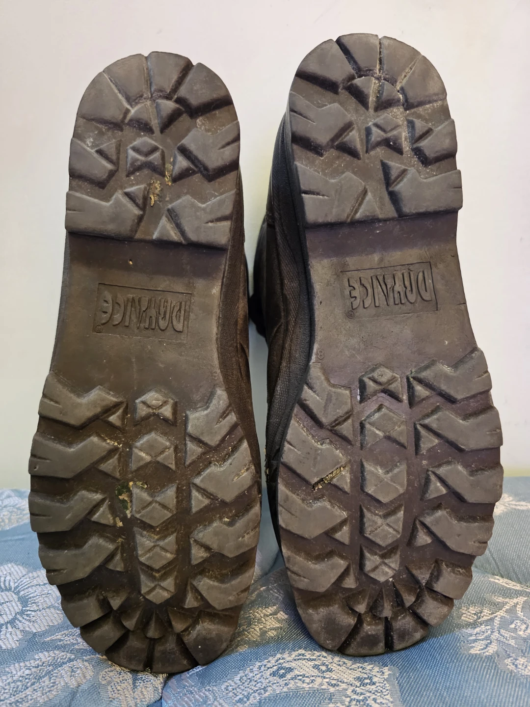 Dry-Ice Thinsulate Insulated Hiking Boots Size 8 - photo 3