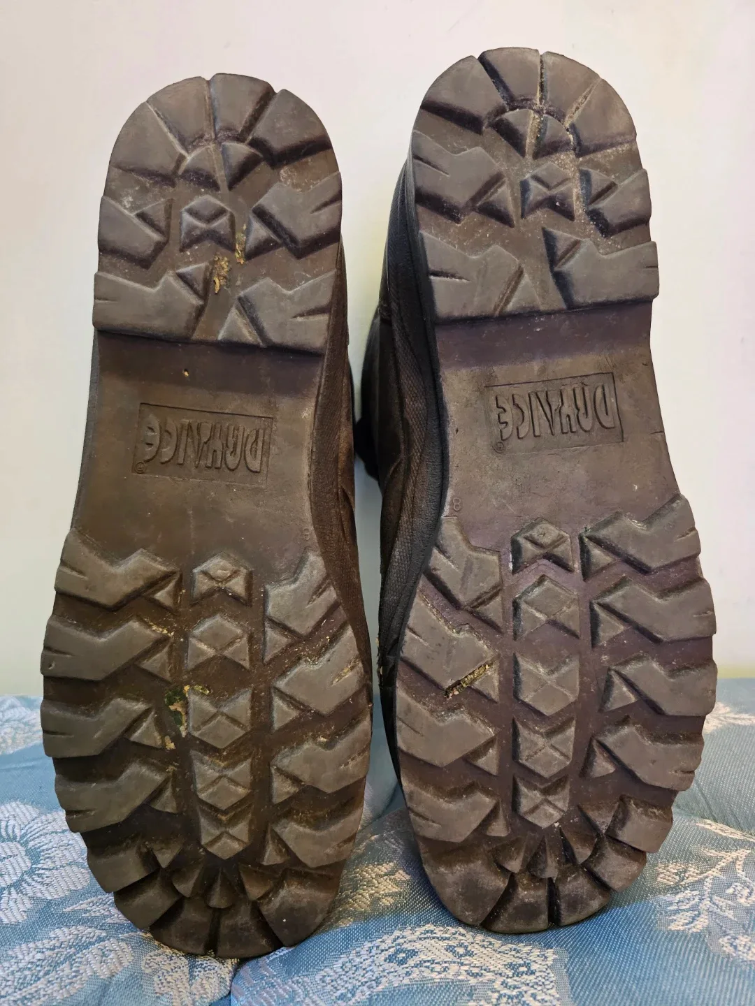 Dry-Ice Thinsulate Insulated Hiking Boots Size 8 - photo 3