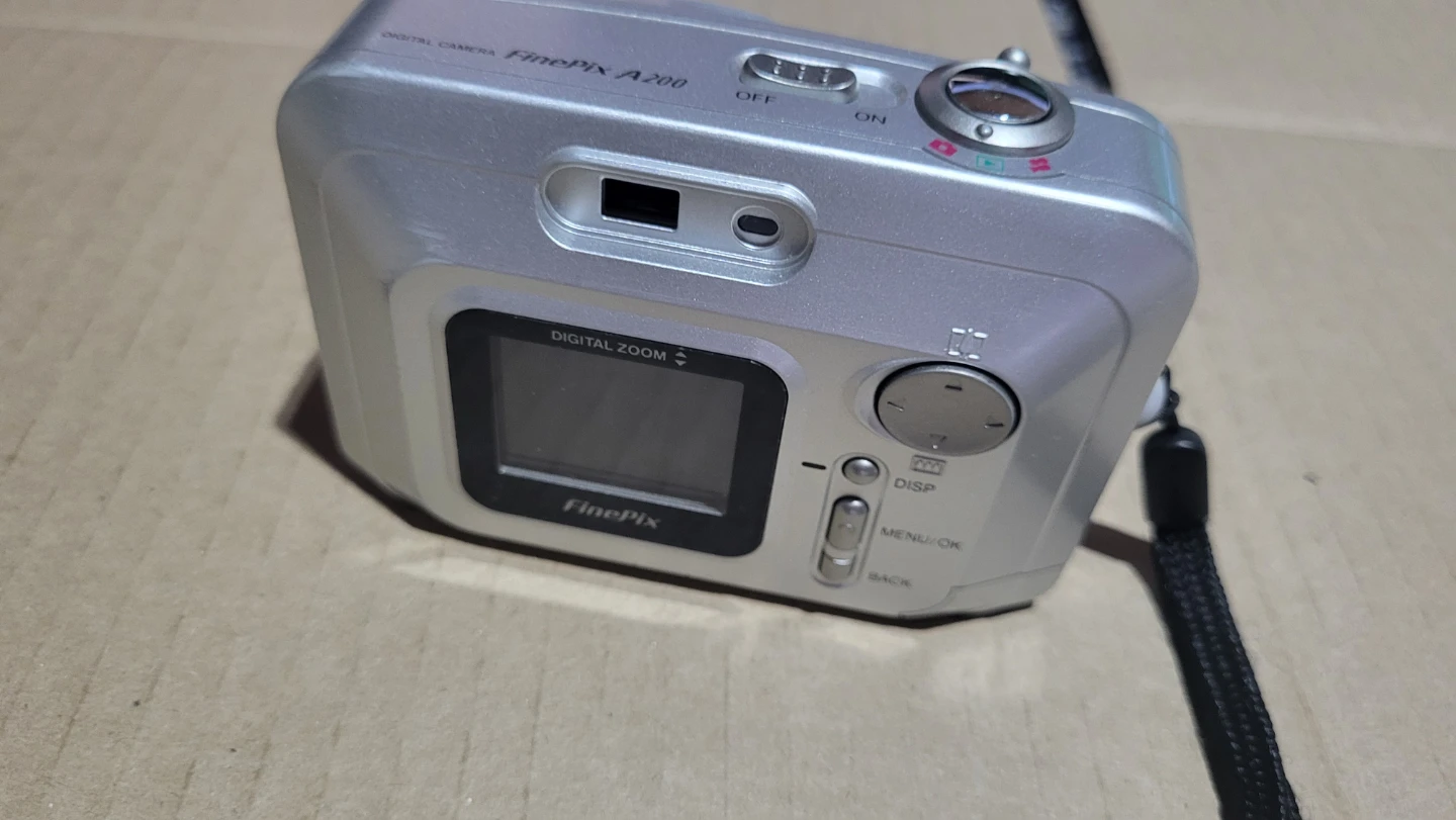 Fujifilm FinePix A200 Digital Camera - photo 3