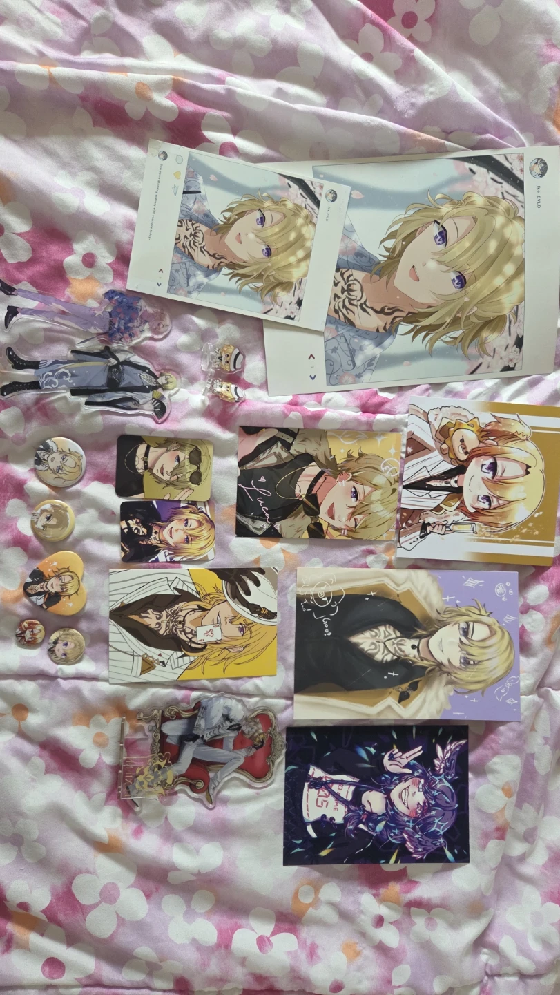 Vtuber merch lot ⚽