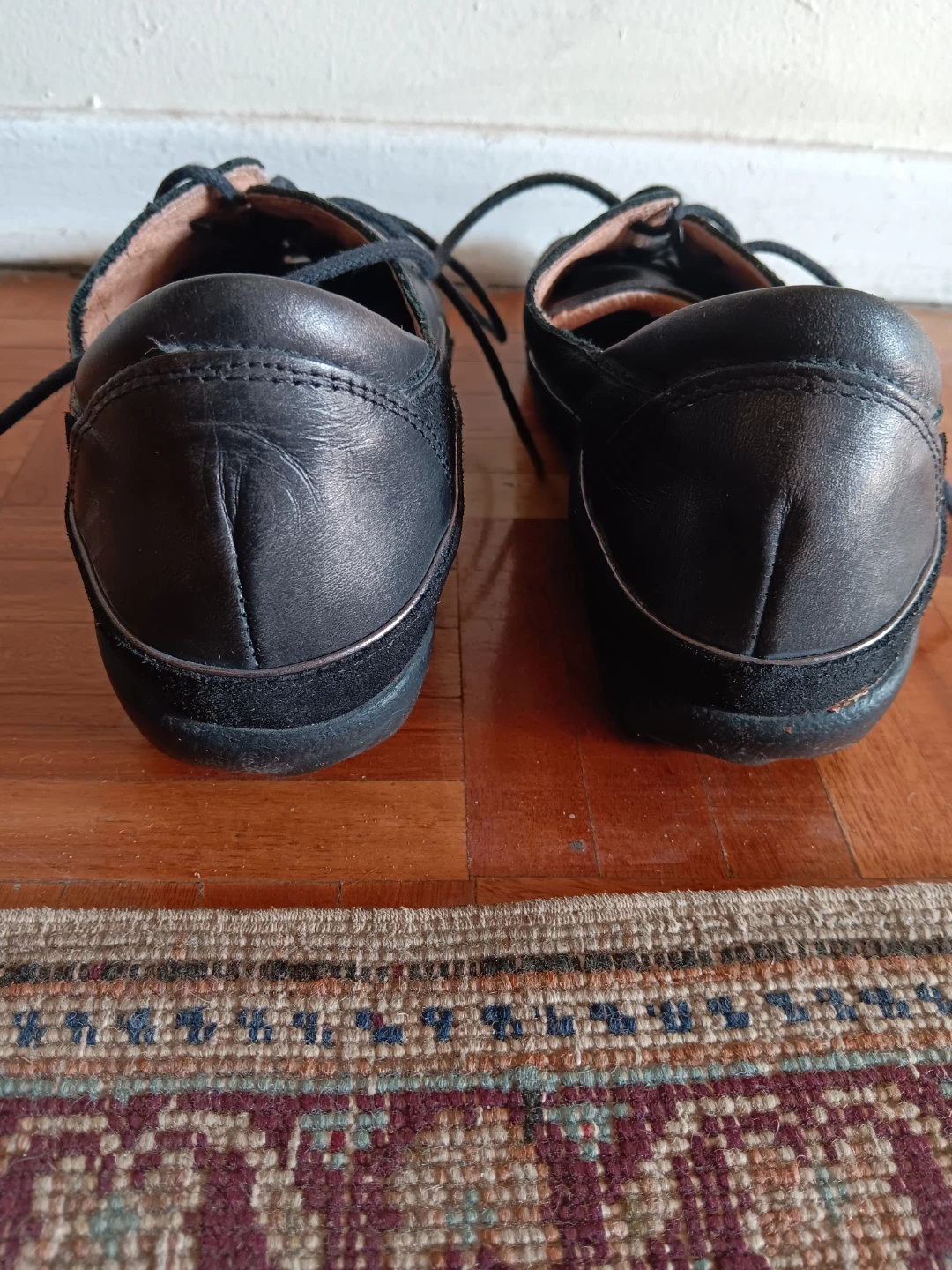 Naot Black Leather Shoes Size 37 - photo 2