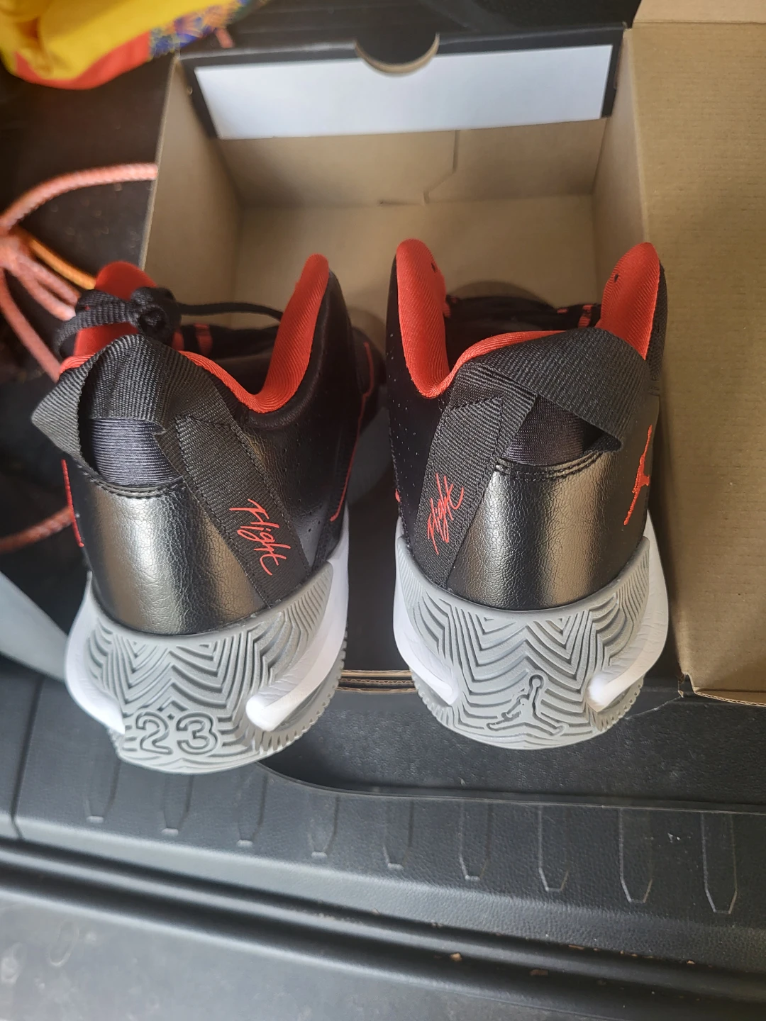 Jordan stay loyal - photo 3