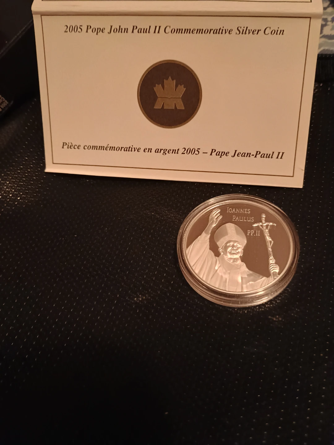 Royal Canadian Mint 2005 Pope John Paul Commemorative Silver - photo 2