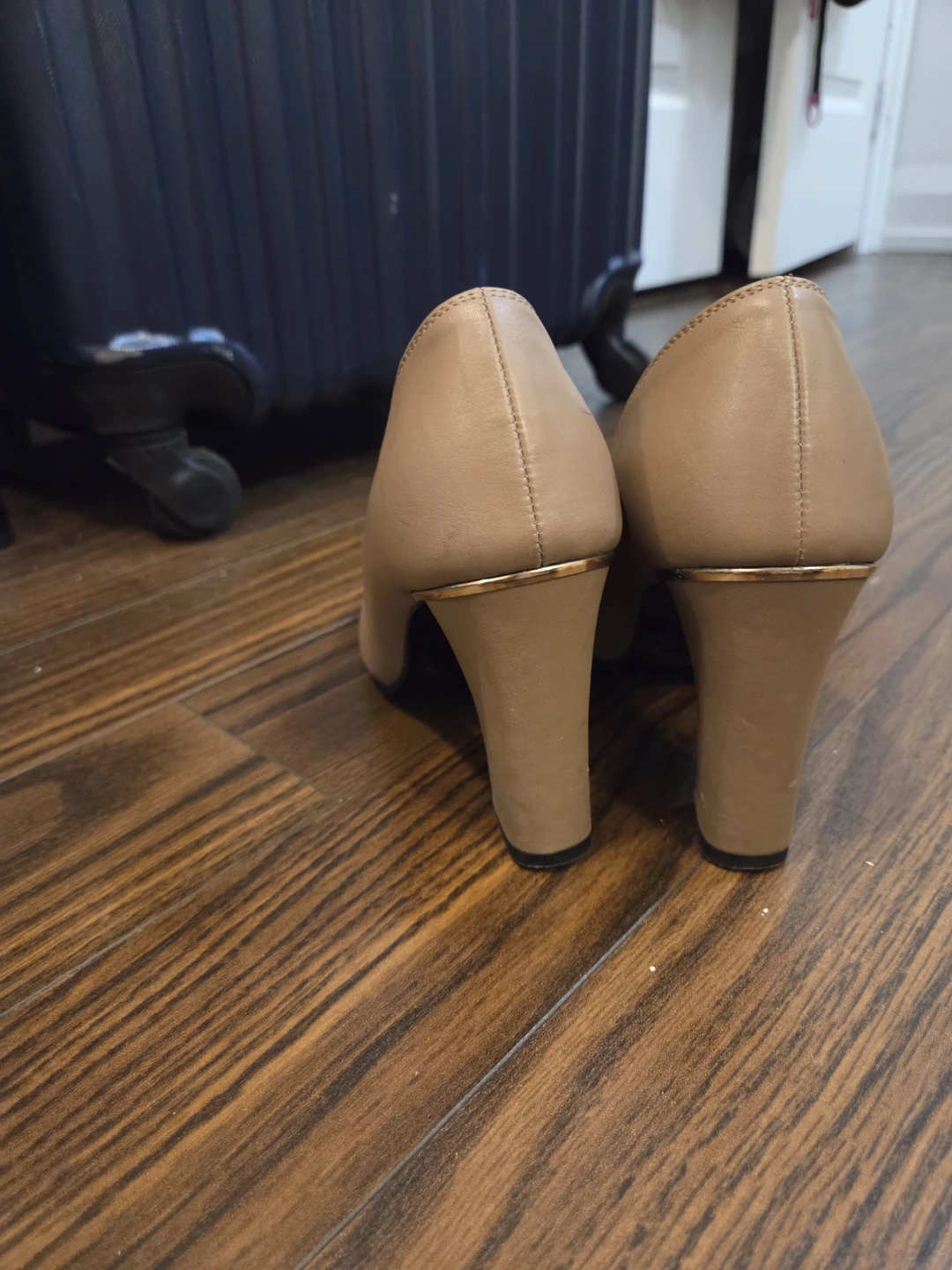 COUTE Women's Heels - Size 235 - photo 2