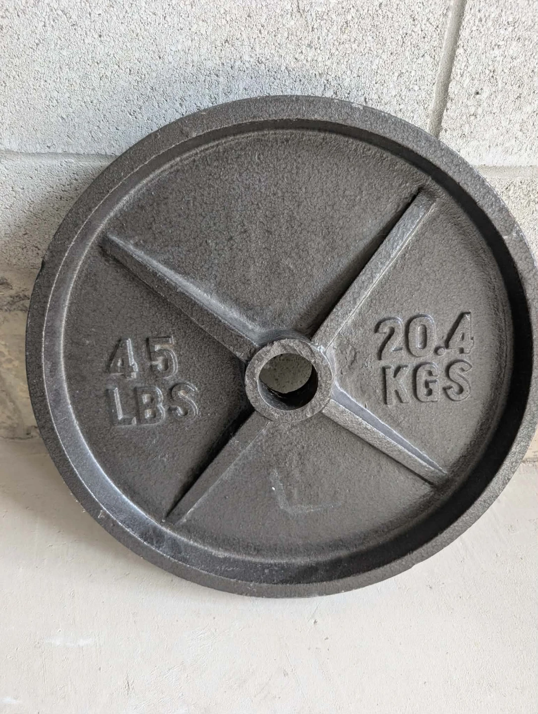 2 x 45 LB / 20.4 KG Cast Iron Weight Plates