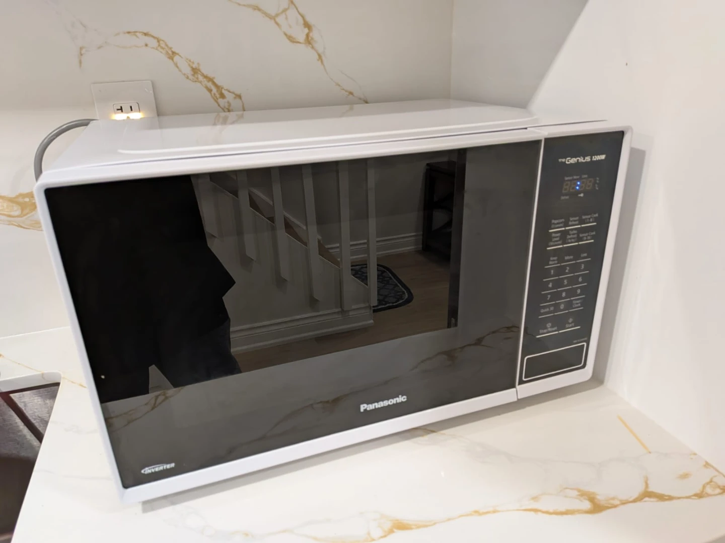 Panasonic Genius 1200W Microwave