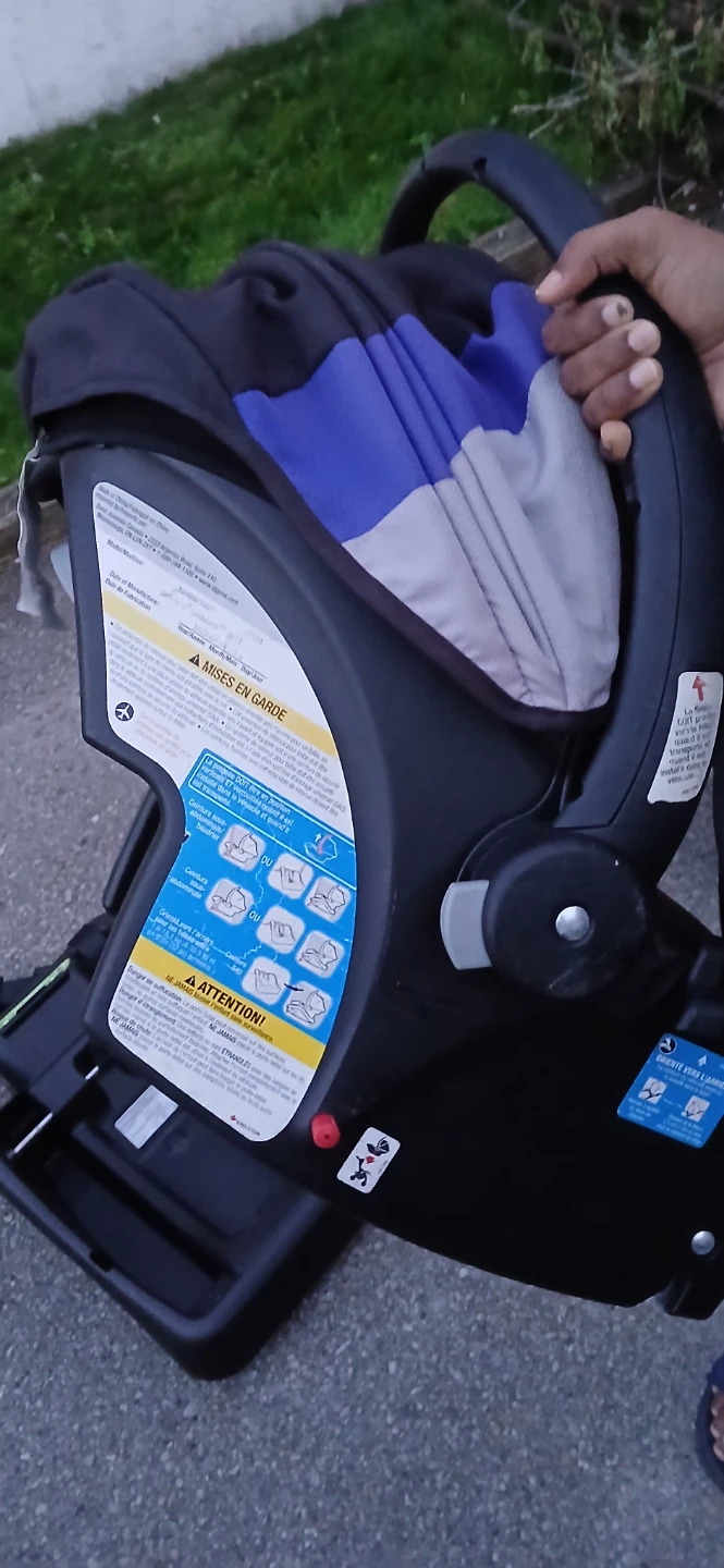 Safety First Car Seat & Stroller Combo - photo 2