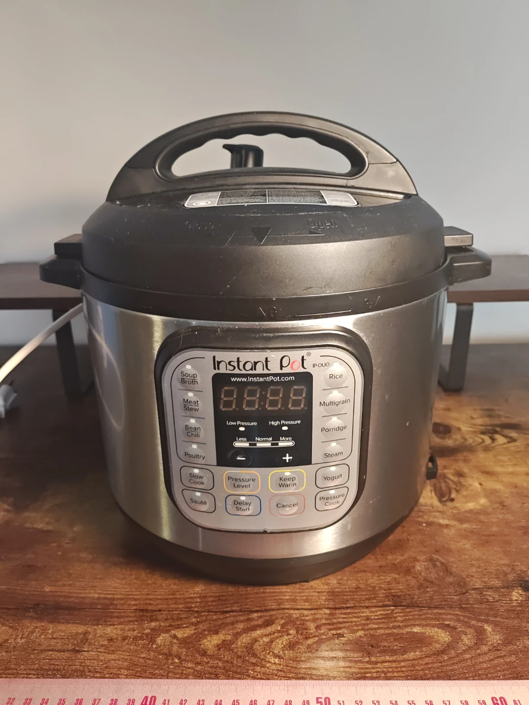Instant Pot Duo 6-in-1 Electric Pressure Cooker