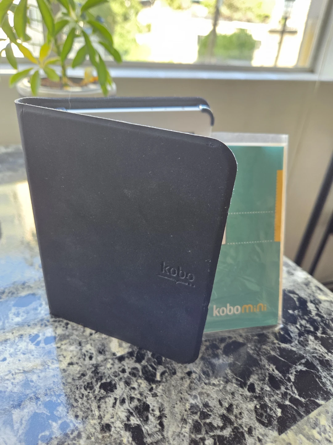 Kobo Mini eReader. Never Used. Original Screen Film Attached - photo 3