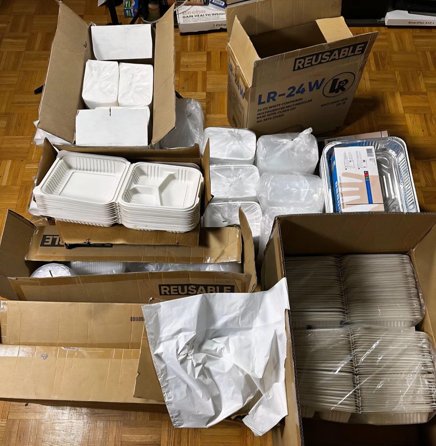 Bulk Lot of new restaurant Food Containers delivery bag more