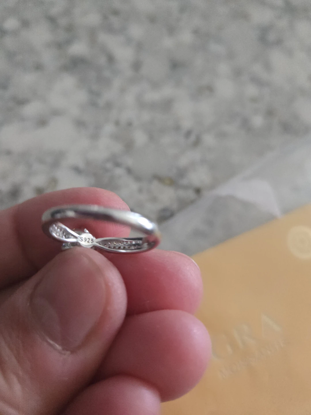 Size 7 adjustable sterling silver rhodium plated moissanite ring - photo 2