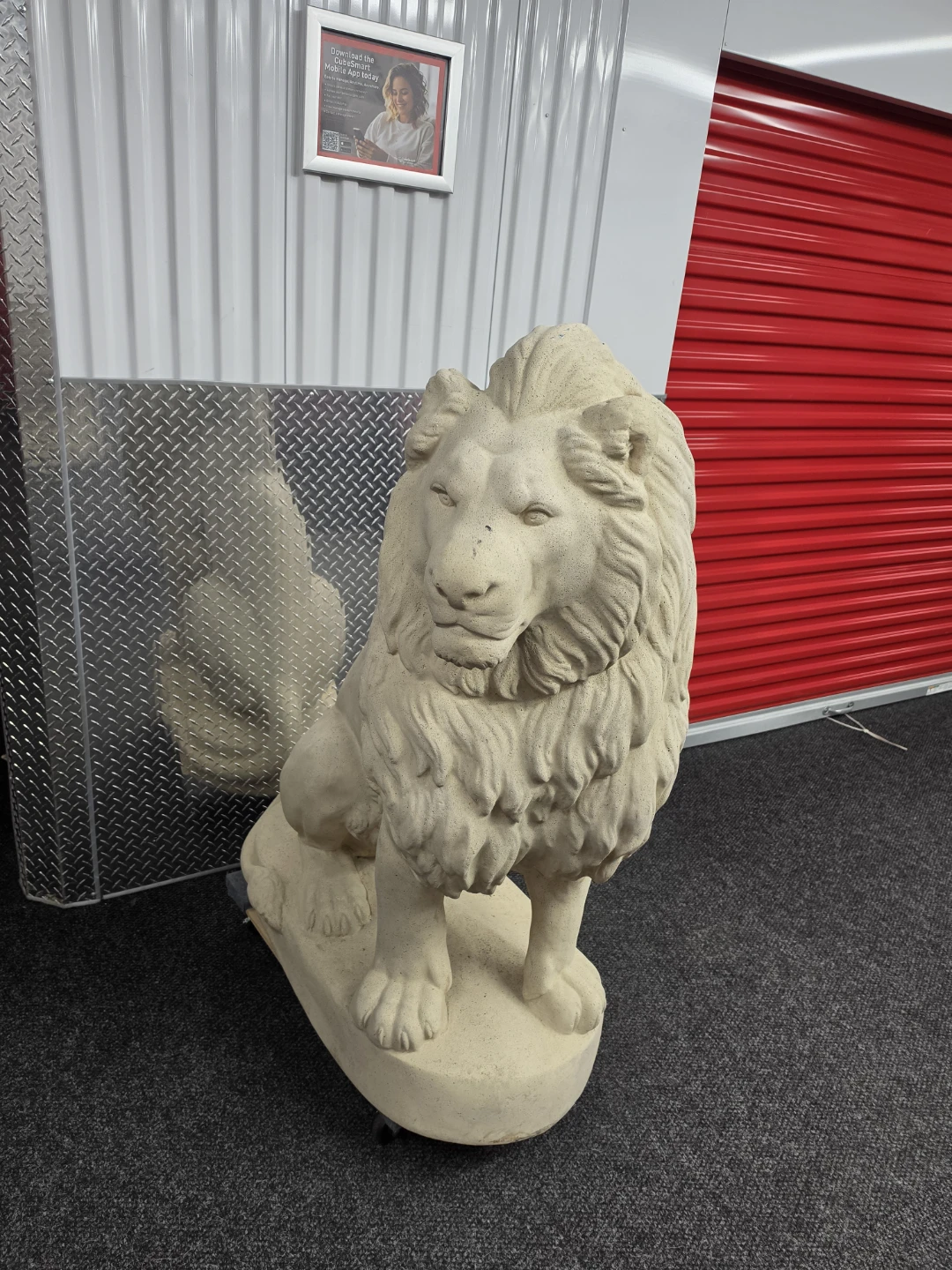 Stately Chateau Lion Right Facing Garden Statue - photo 5