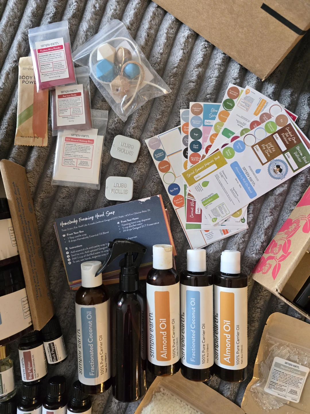 Simply Earth Essential Oils and Body Care Bundle - photo 3