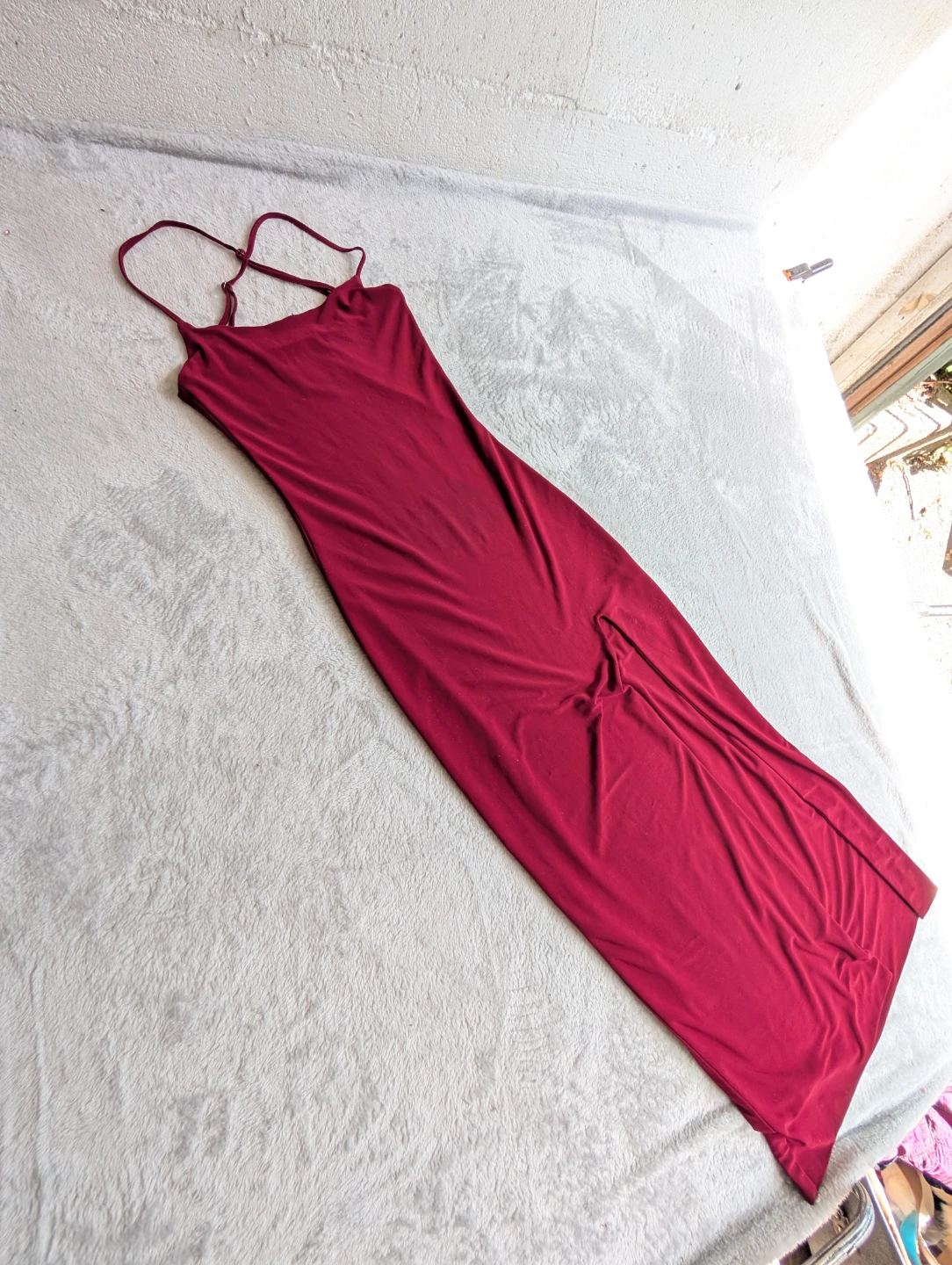 ⚽Aym Hailey bieber Maroon Spaghetti Strap Maxi Dress with Slit - photo 4