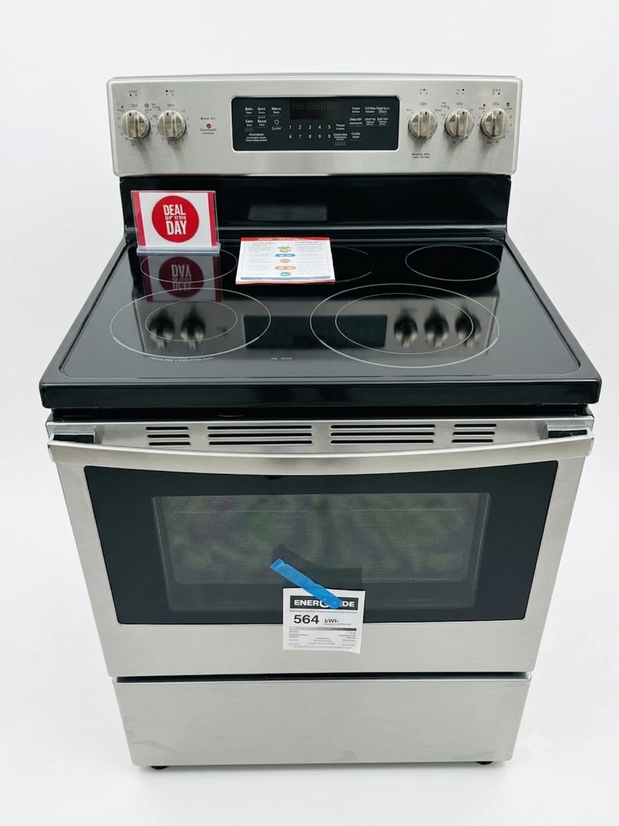 GE BRAND NEW STOVE with convection oven