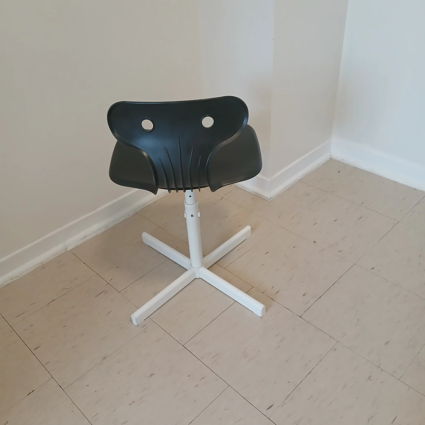 Black Swivel Office Chair x2 - photo 2