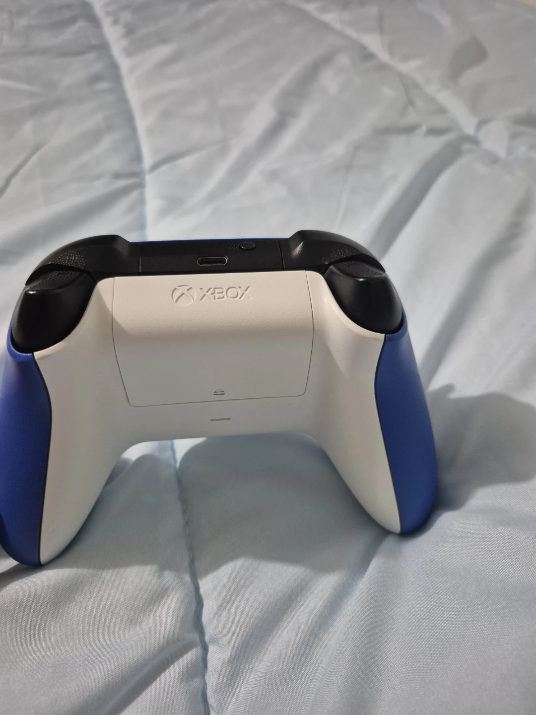 Xbox Wireless Controller Shock Blue - photo 3